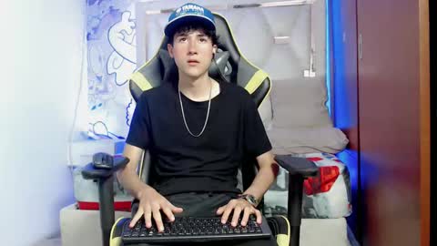 Snapshot of johnny_cagee chatting on 11, 10, 2025 johnny_cagee online show from 11, 10, 2025