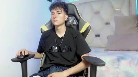 johnny_cagee online show from 12, 11, 2025