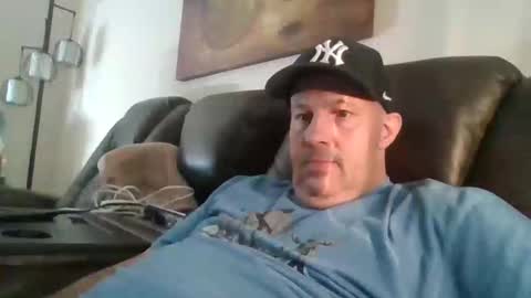 Snapshot of johnnycb7 chatting on 27, 10, 2025 johnnycb7 online show from 27, 10, 2025