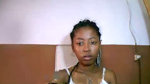 Snapshot of joliekah27 chatting on 16, 2, 2025 joliekah27 online show from 16, 2, 2025