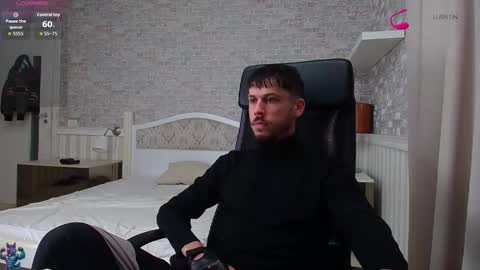Snapshot of jonahshaw chatting on 8, 10, 2025 JonahShaw online show from 8, 10, 2025