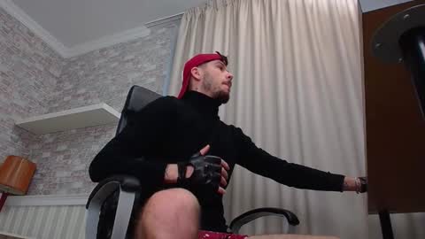 Snapshot of jonahshaw chatting on 12, 10, 2025 JonahShaw online show from 12, 10, 2025
