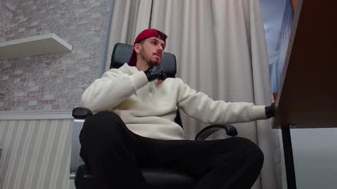 Snapshot of jonahshaw chatting on 15, 10, 2025 JonahShaw online show from 15, 10, 2025
