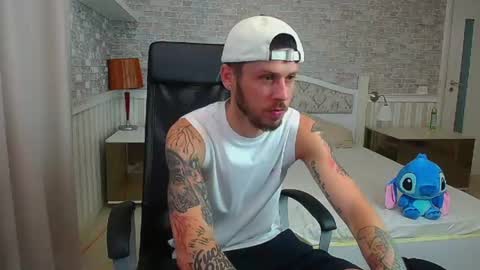 Snapshot of jonahshaw chatting on 18, 7, 2026 JonahShaw online show from 18, 7, 2026