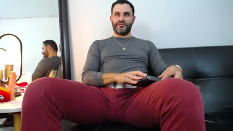  JONAS BEARD  online show from 9, 12, 2024