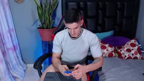 jonathancast08 online show from 3, 3, 2025