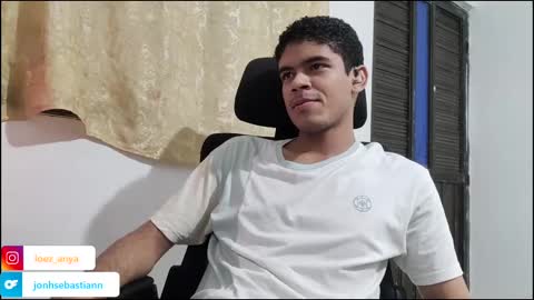 Snapshot of jonhsebastiann chatting on 30, 9, 2025 John online show from 30, 9, 2025