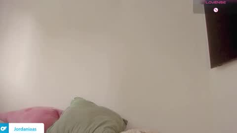 Snapshot of jordaniaa_ chatting on 2, 12, 2025 Megan OF Jordaniaas online show from 2, 12, 2025