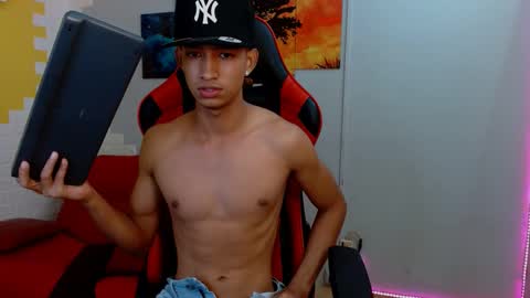 jose_sexycumm online show from 26, 2, 2025