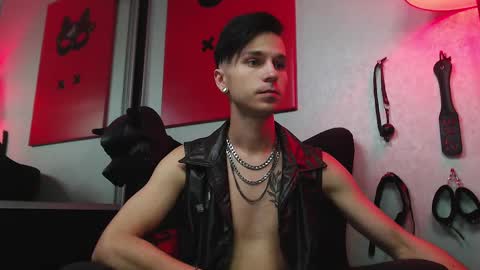 Snapshot of joseph__quinn chatting on 6, 3, 2025 Master Joseph online show from 6, 3, 2025