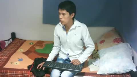 Snapshot of joseph_and_thomas chatting on 5, 2, 2025 thomas y joseph online show from 5, 2, 2025