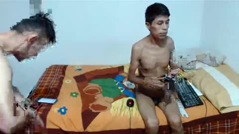 Snapshot of joseph_and_thomas chatting on 5, 3, 2025 thomas y joseph online show from 5, 3, 2025