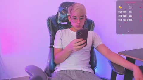 JOSEPH BROWN online show from 4, 1, 2025