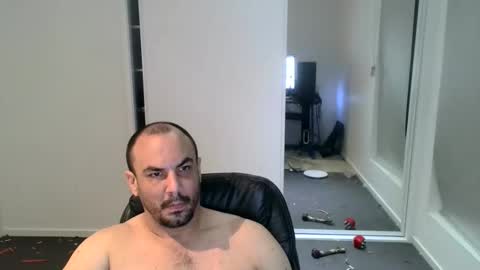 Snapshot of josh_aus333 chatting on 10, 10, 2025 josh_aus333 online show from 10, 10, 2025