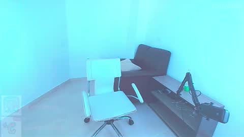 Josita rousell INSTAGRAM  majoestupy  online show from 13, 2, 2026