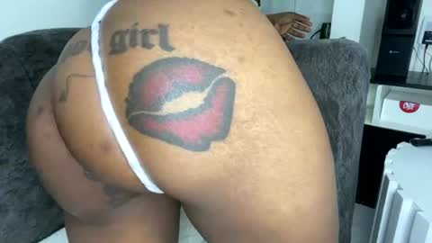 Snapshot of joyslim1 chatting on 9, 7, 2026 Butterflyass online show from 9, 7, 2026