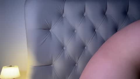 Jennie and Sophia online show from 23, 2, 2026