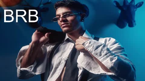 Juan Esteban online show from 5, 7, 2026
