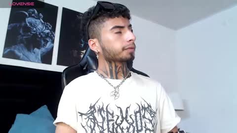 juancamilo66_ online show from 23, 2, 2025