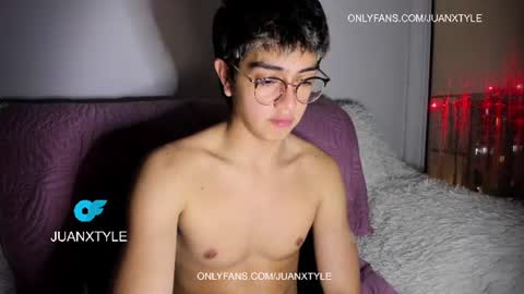 Snapshot of juancamroom chatting on 5, 7, 2026 . online show from 5, 7, 2026