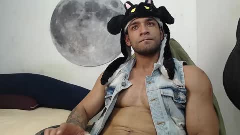 Snapshot of juanes_aristi chatting on 13, 10, 2025 Juanes online show from 13, 10, 2025