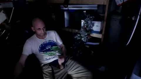 juanhunglow7741 online show from 11, 4, 2026