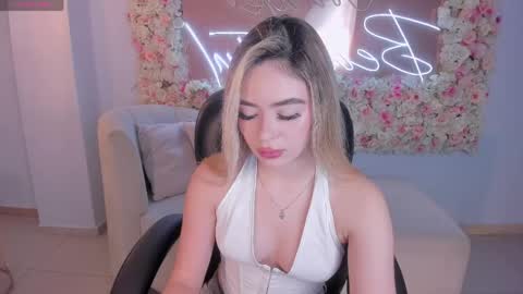 Juanita Clay online show from 9, 5, 2026