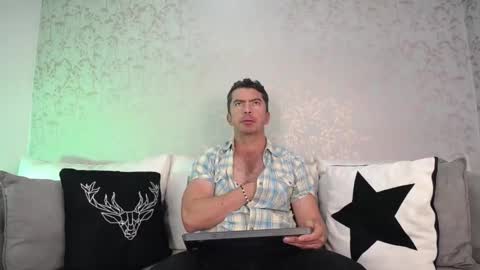 Juan k online show from 2, 10, 2025