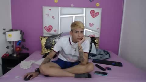 juanse18hot online show from 23, 10, 2025