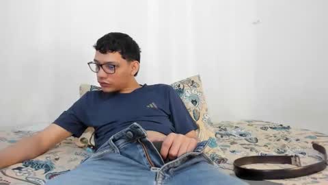 Snapshot of juansuarez204 chatting on 5, 2, 2026 juansuarez204 online show from 5, 2, 2026