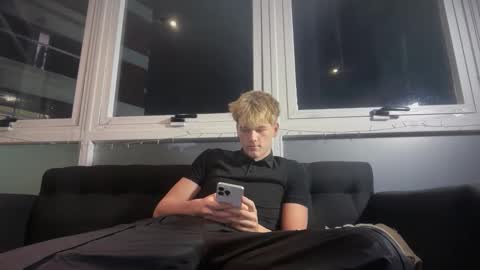 Snapshot of juanswaga chatting on 9, 4, 2026 juanswaga online show from 9, 4, 2026