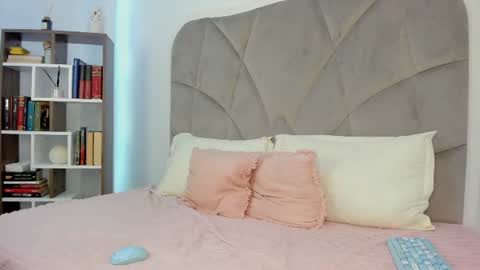 Snapshot of judylea18 chatting on 14, 7, 2026 Judy online show from 14, 7, 2026