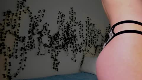 Snapshot of judymiles chatting on 17, 10, 2025 Angelica online show from 17, 10, 2025