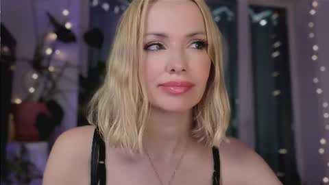 Goddess Julia online show from 17, 7, 2026