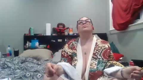 Juiceepawwg420 online show from 22, 5, 2026