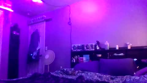 Juiceepawwg420 online show from 8, 6, 2026
