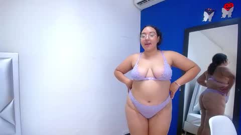 juicy_bignipples18 online show from 9, 12, 2024