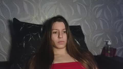 laura online show from 28, 11, 2025