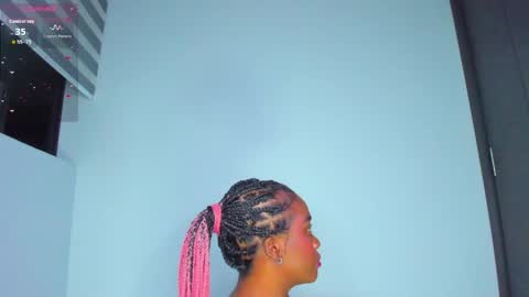 Snapshot of juicy_sky chatting on 2, 4, 2026 Your Paradise online show from 2, 4, 2026