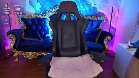 Snapshot of juicyberryy chatting on 8, 10, 2025 Milana online show from 8, 10, 2025