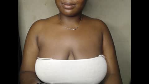 Snapshot of juicyboobssx chatting on 10, 9, 2025 juicyboobssx online show from 10, 9, 2025