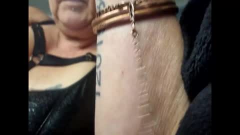 Snapshot of juicygina_ chatting on 5, 12, 2024 Juicygina  online show from 5, 12, 2024