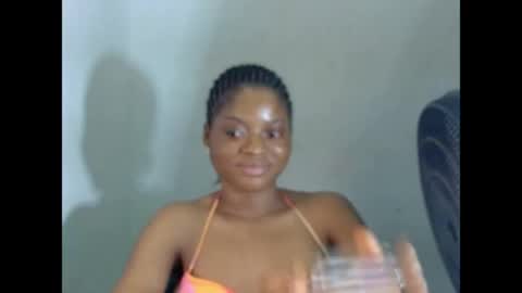 juicynpinkx online show from 25, 4, 2026