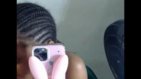 juicynpinkx online show from 29, 4, 2026