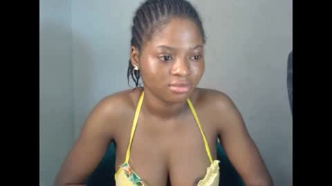 juicynpinkx online show from 30, 4, 2026