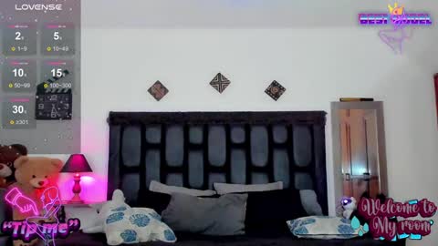 Jujubee online show from 11, 1, 2025