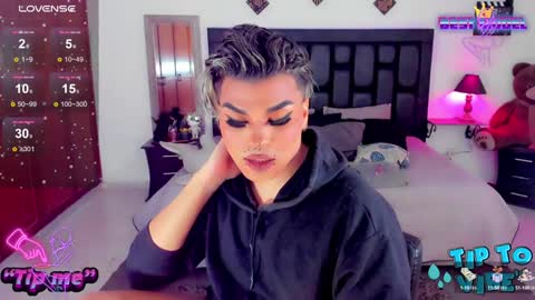 Jujubee online show from 30, 1, 2025