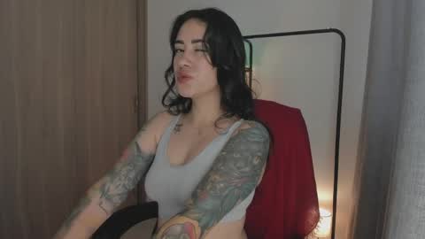 Snapshot of juli_hairy chatting on 5, 5, 2026 Juli Modelo Independiente online show from 5, 5, 2026