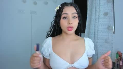 Snapshot of julia_strauns chatting on 4, 1, 2025 julia_strauns online show from 4, 1, 2025