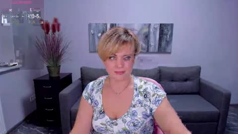 Julia online show from 28, 2, 2025